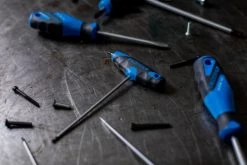 GEDORE DT 2142 3 Winkelschraubendreher Mit 2K-T-Griff 3 Mm -Gedore i0000233776